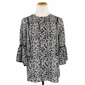 Who What Wear Black and White Floral Blouse size M